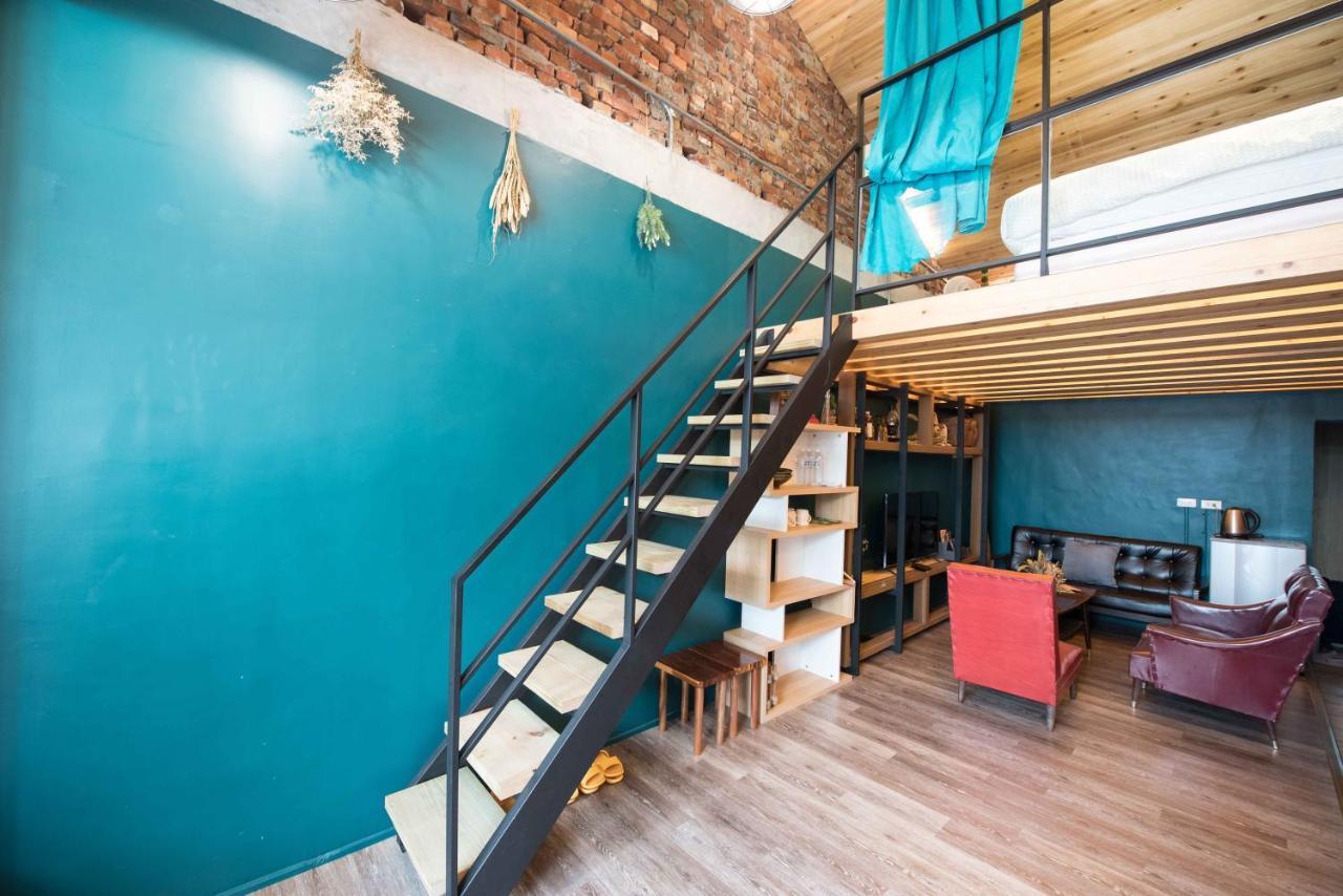 Small Bridge Good Home Tainan Exterior foto