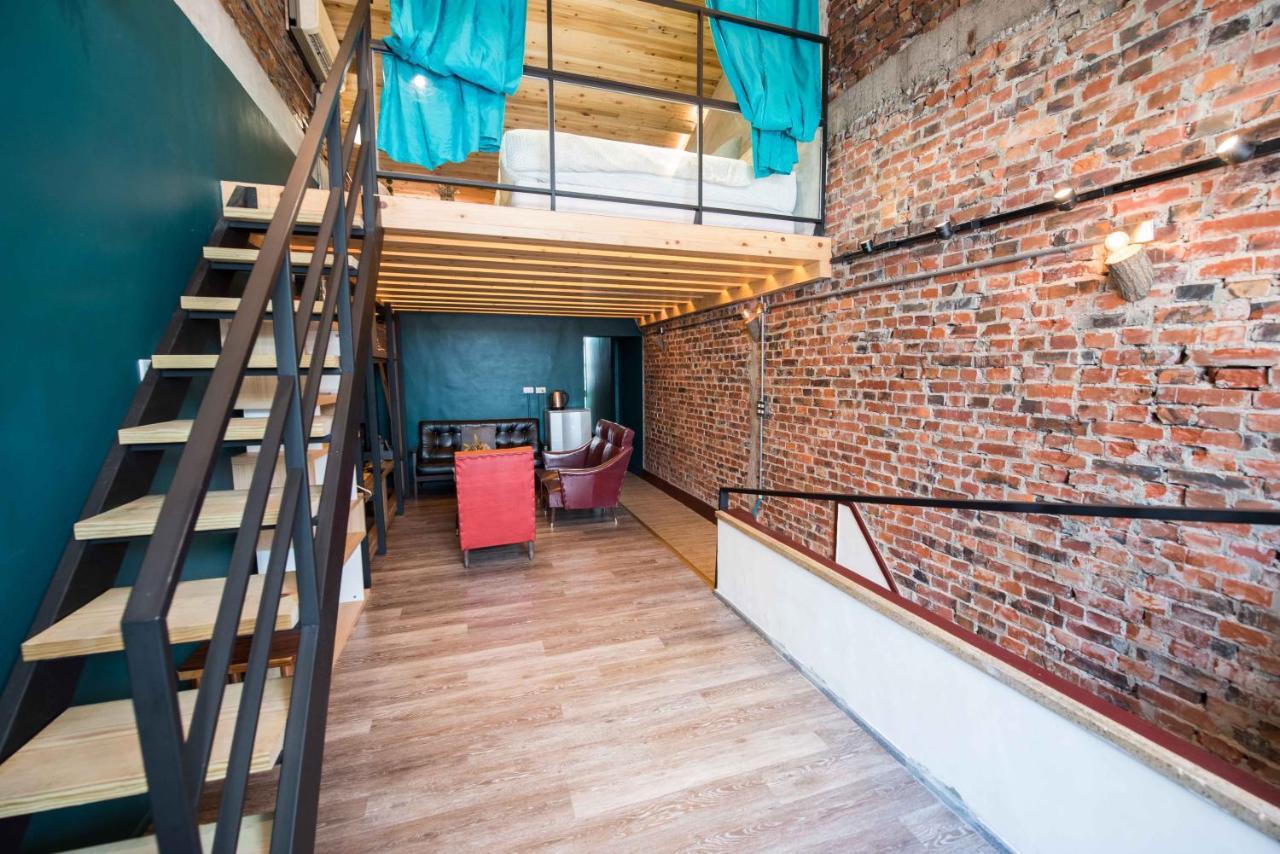 Small Bridge Good Home Tainan Exterior foto