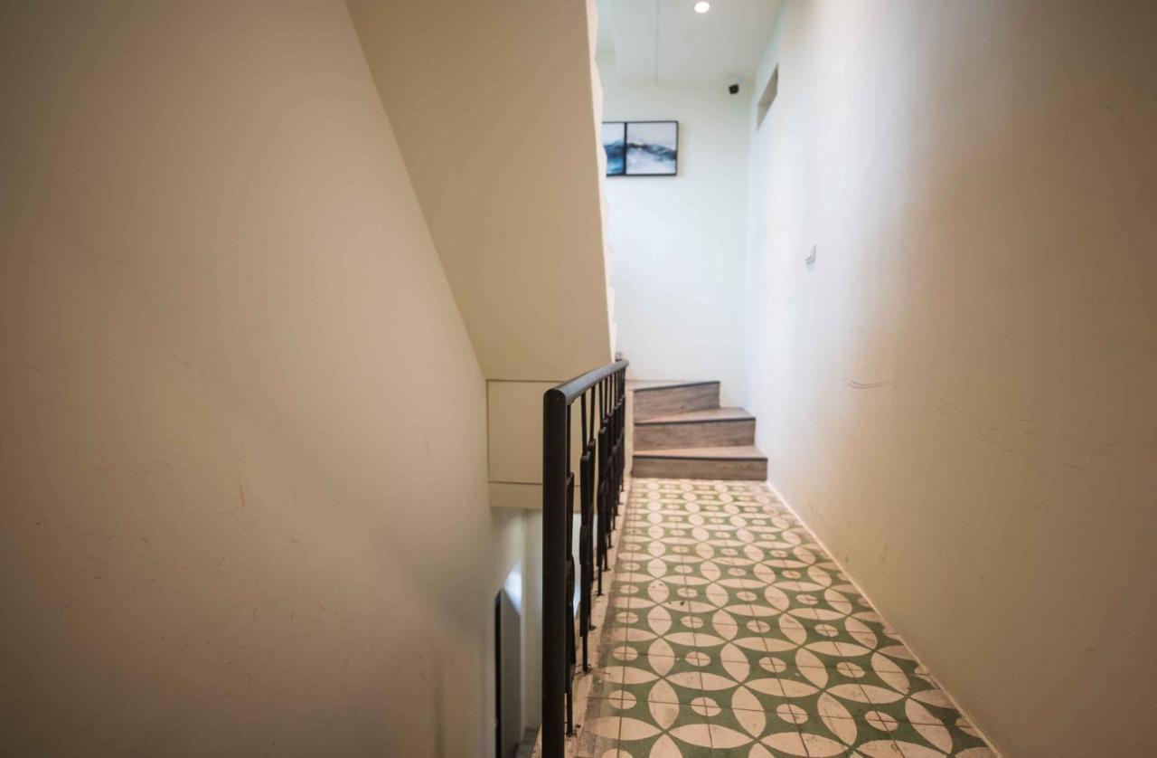 Small Bridge Good Home Tainan Exterior foto